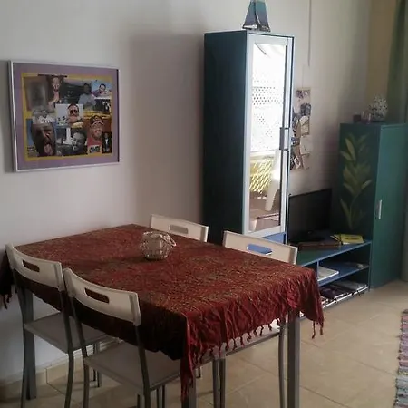 Casa De Los Corazones Amarillos Apartment *